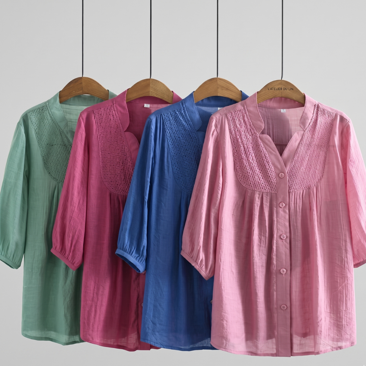 Camisa Feminina Julie™ com Manga 3/4 e Detalhe Renda -  Conforto, Elegância e Versatilidade para Todas as Ocasiões!